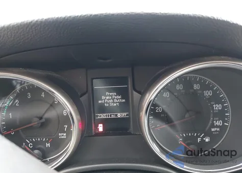 2013 Jeep Grand Cherokee Laredo z USA, uszkodzony, nr VIN 1C4RJFAGXDC542696